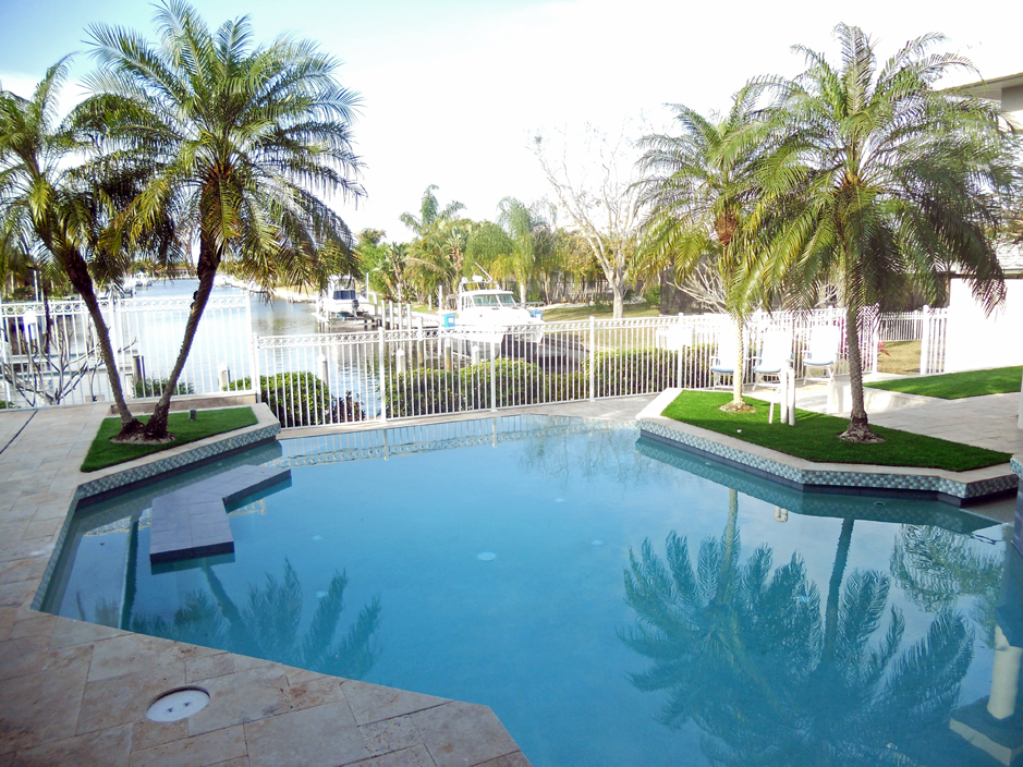 Synthetic Turf Bay City, Michigan Gardeners, Swimming Pools